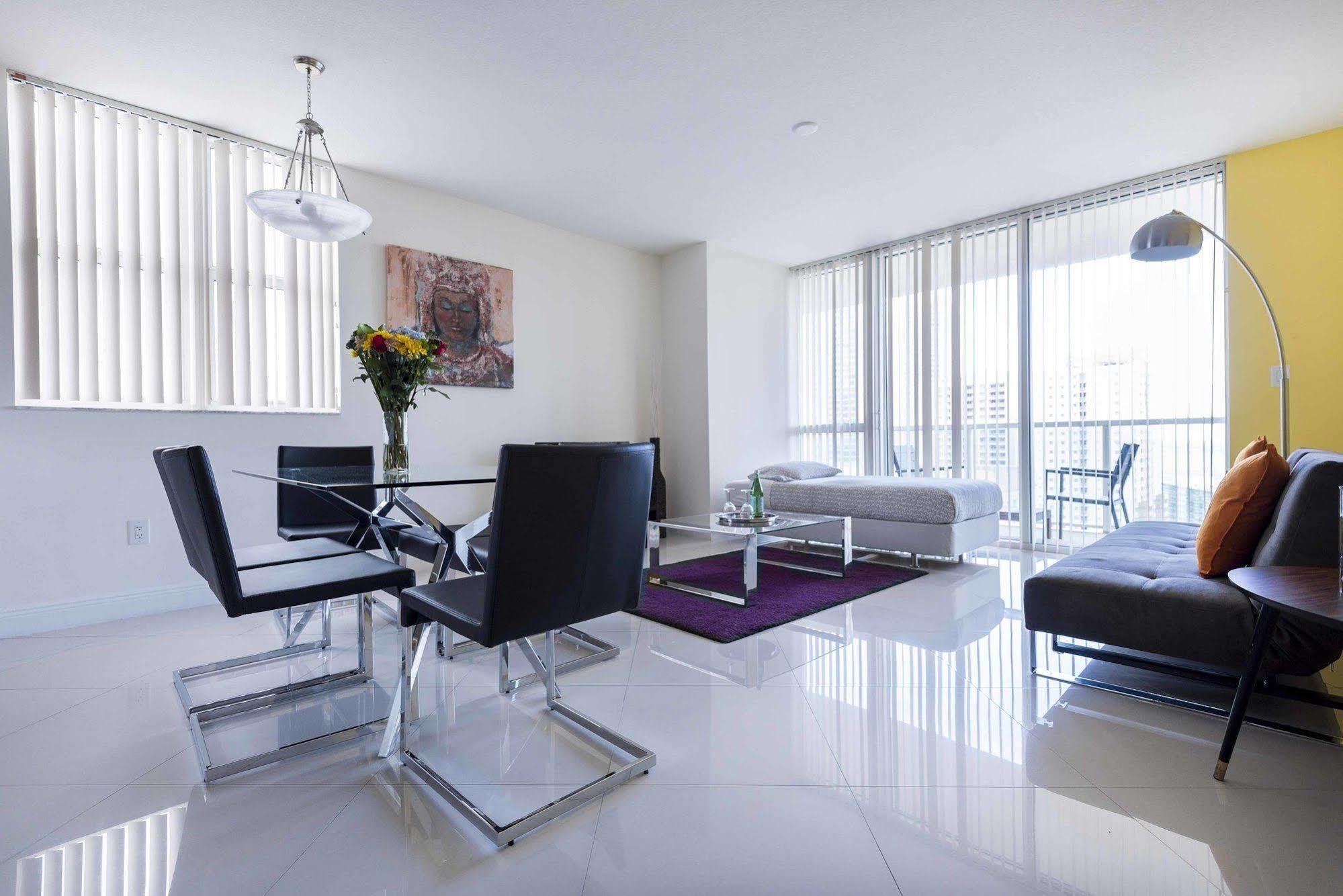 Dharma Home Suites Miami At Brickell Exterior foto