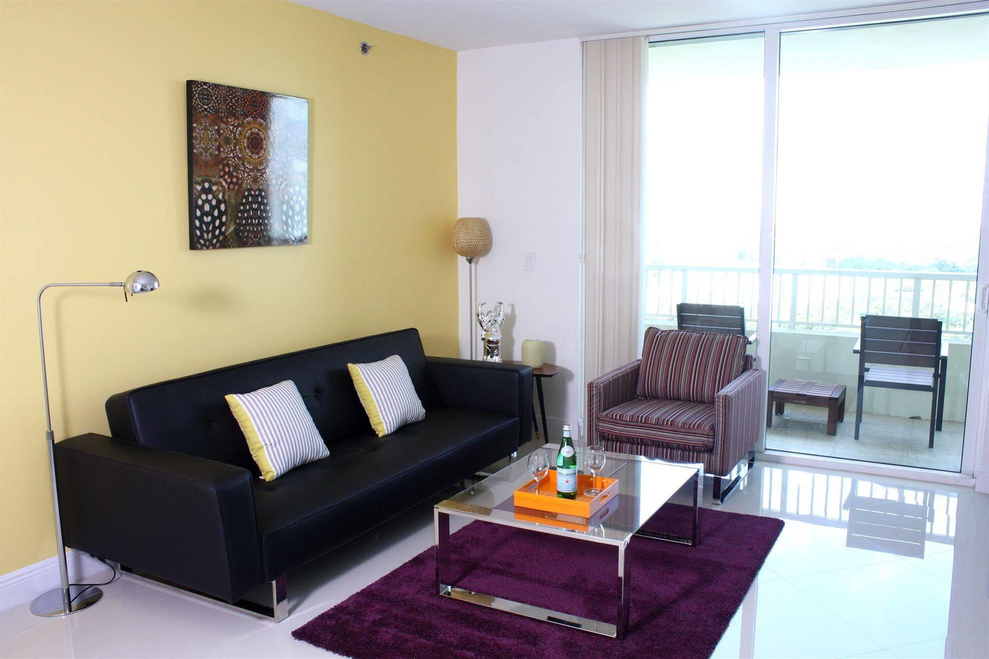 Dharma Home Suites Miami At Brickell Exterior foto