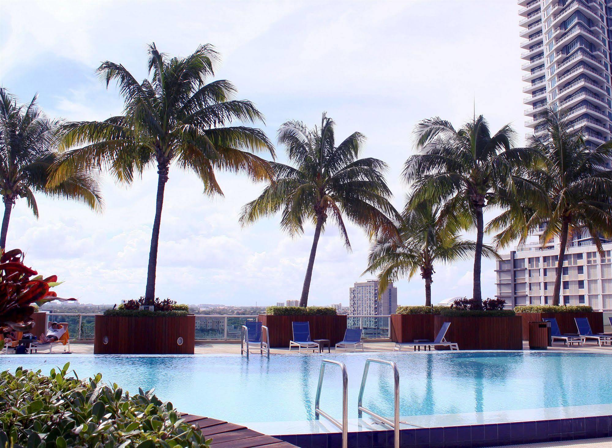 Dharma Home Suites Miami At Brickell Exterior foto